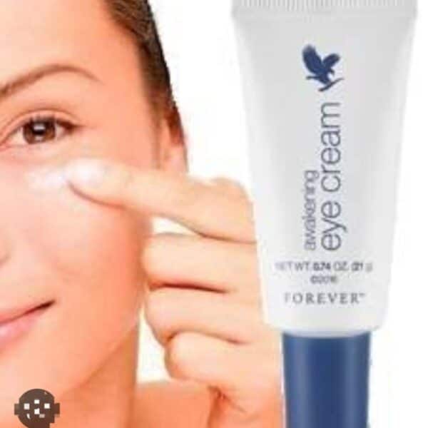 كريم العيون المنعش